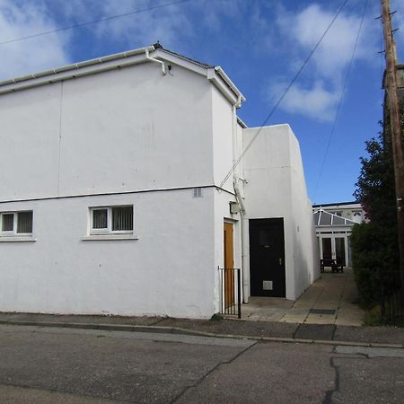 The Red Lion Tavern Fochabers Exterior photo